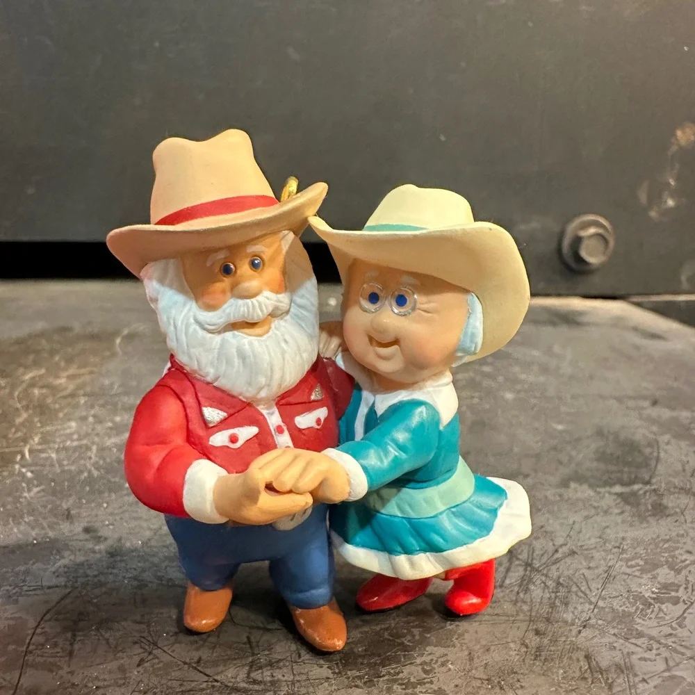 Hallmark Keepsake Ornament # 3 The Clauses‎ on Vacation Collectors Series